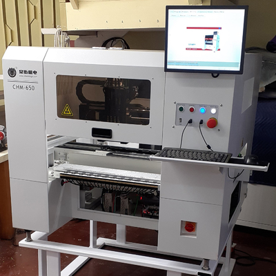 Tableau haut CHM-650 haute précision 4 têtes machine de montage de composants SMT PCB
