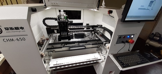 Tableau haut CHM-650 haute précision 4 têtes machine de montage de composants SMT PCB