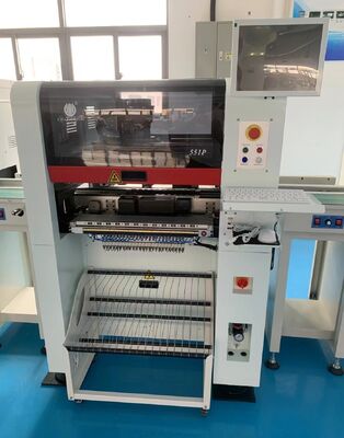 Ligne SMT à 4 têtes de petite et haute précision de fabrication de PCB