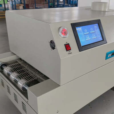 Four à refusion de bureau T961 avec convoyeur 730*230mm 6 zones de température 3.5KW Machine à souder