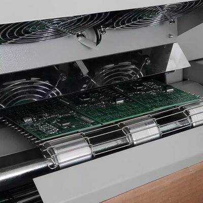 Four à refusion de bureau T961 avec convoyeur 730*230mm 6 zones de température 3.5KW Machine à souder